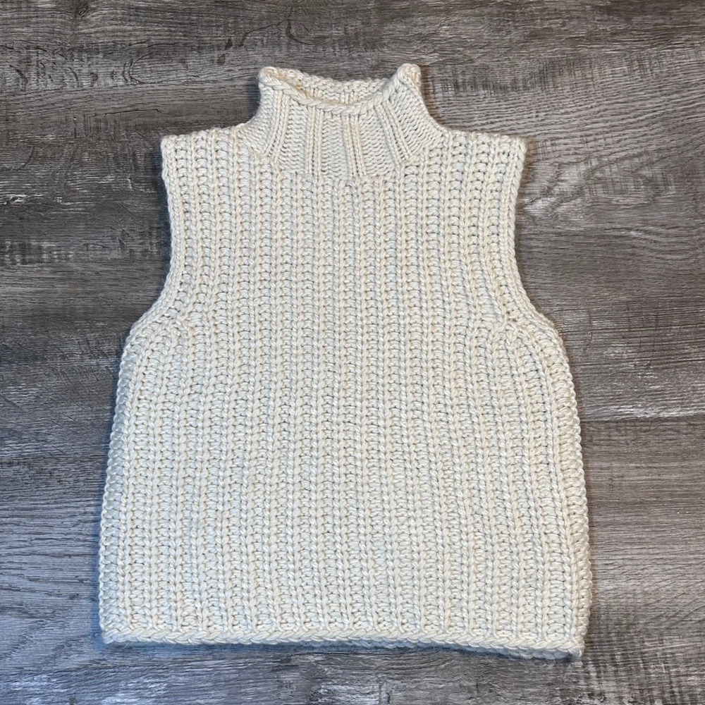 En Saison Ivory Chunky Ribbed Mock Neck Sweater Vest XS IEJ4293T Cream